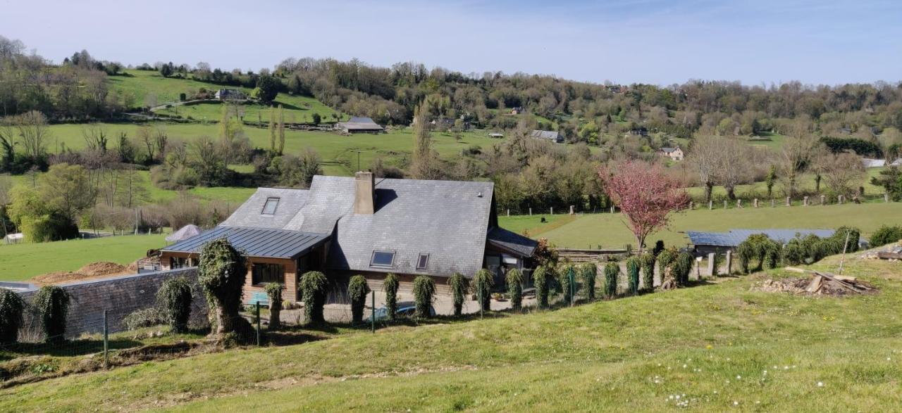 Gite De La Vallee Genneville Bagian luar foto